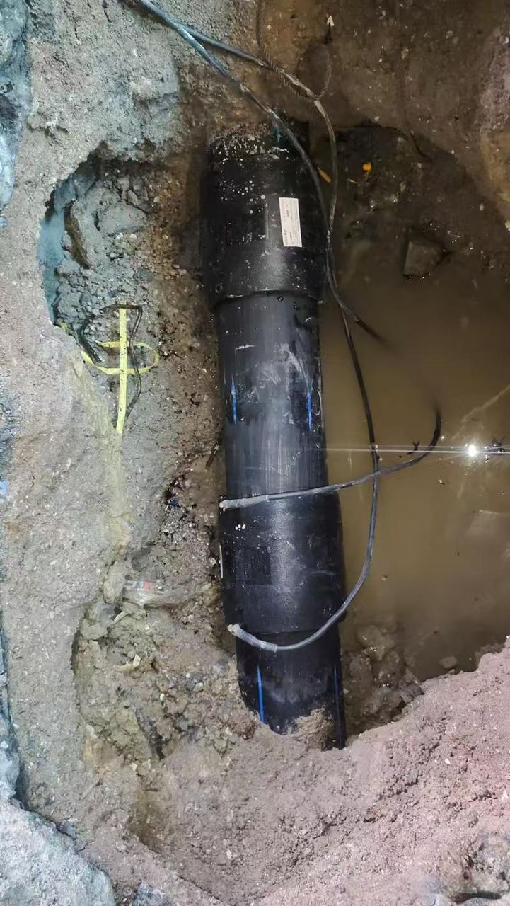 检测现场实拍:地下供水管道漏水点开挖确认