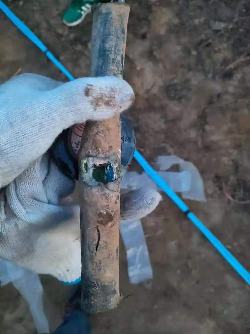 临沂消防官网漏水检测维修维修现场实拍:地下供水管道漏水点开挖确认