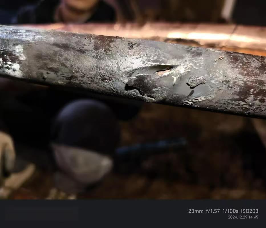 检测现场实拍:检测仪器探测作业