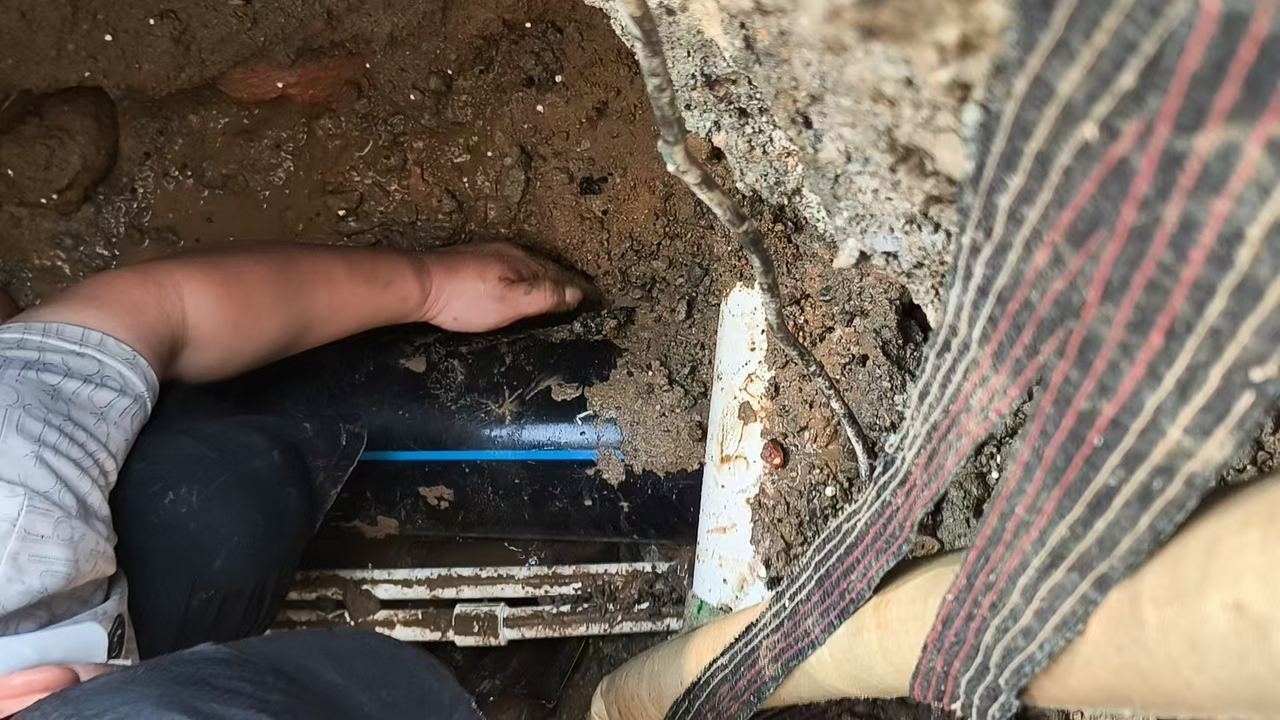泰安地埋电缆断线故障维修现场实拍:漏水检测定位与维修施工