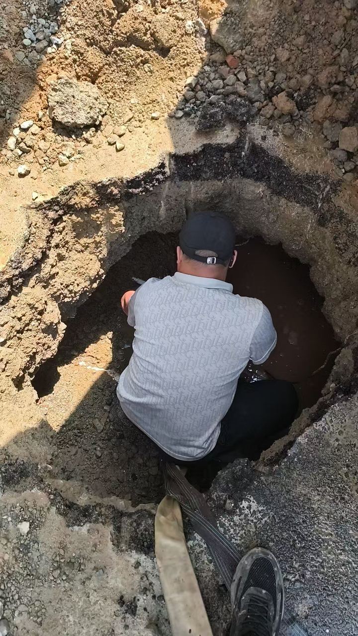 临沂工地管网验收打压维修现场实拍:漏水检测定位与维修施工