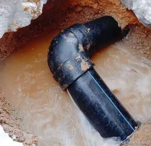 泰安室外自来水主管漏水维修现场实拍:漏水检测定位与维修施工