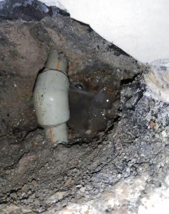 连云港热力供暖管网查漏维修现场实拍:漏水检测定位与维修施工
